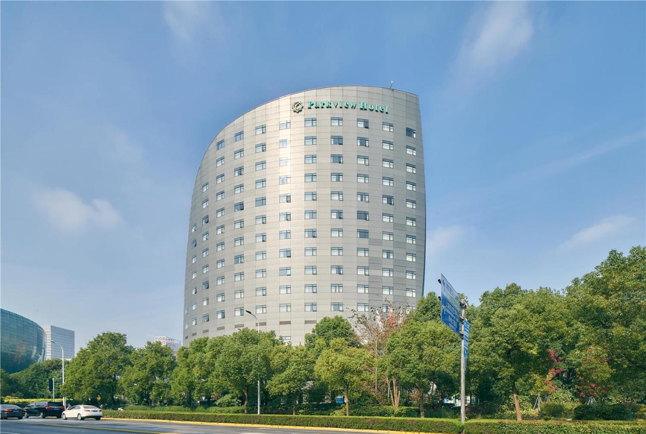 โรงแรม โรงแรมพาร์ควิว 4*