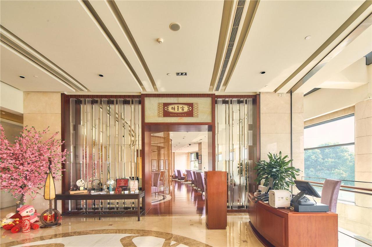 โรงแรม โรงแรมพาร์ควิว 4*